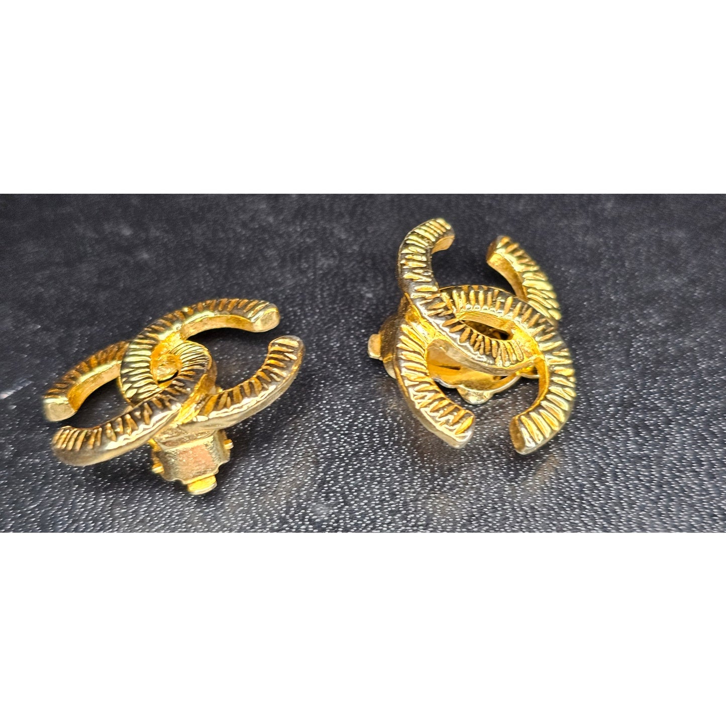 Chanel 1993 Ridged CC Clip-On Earrings