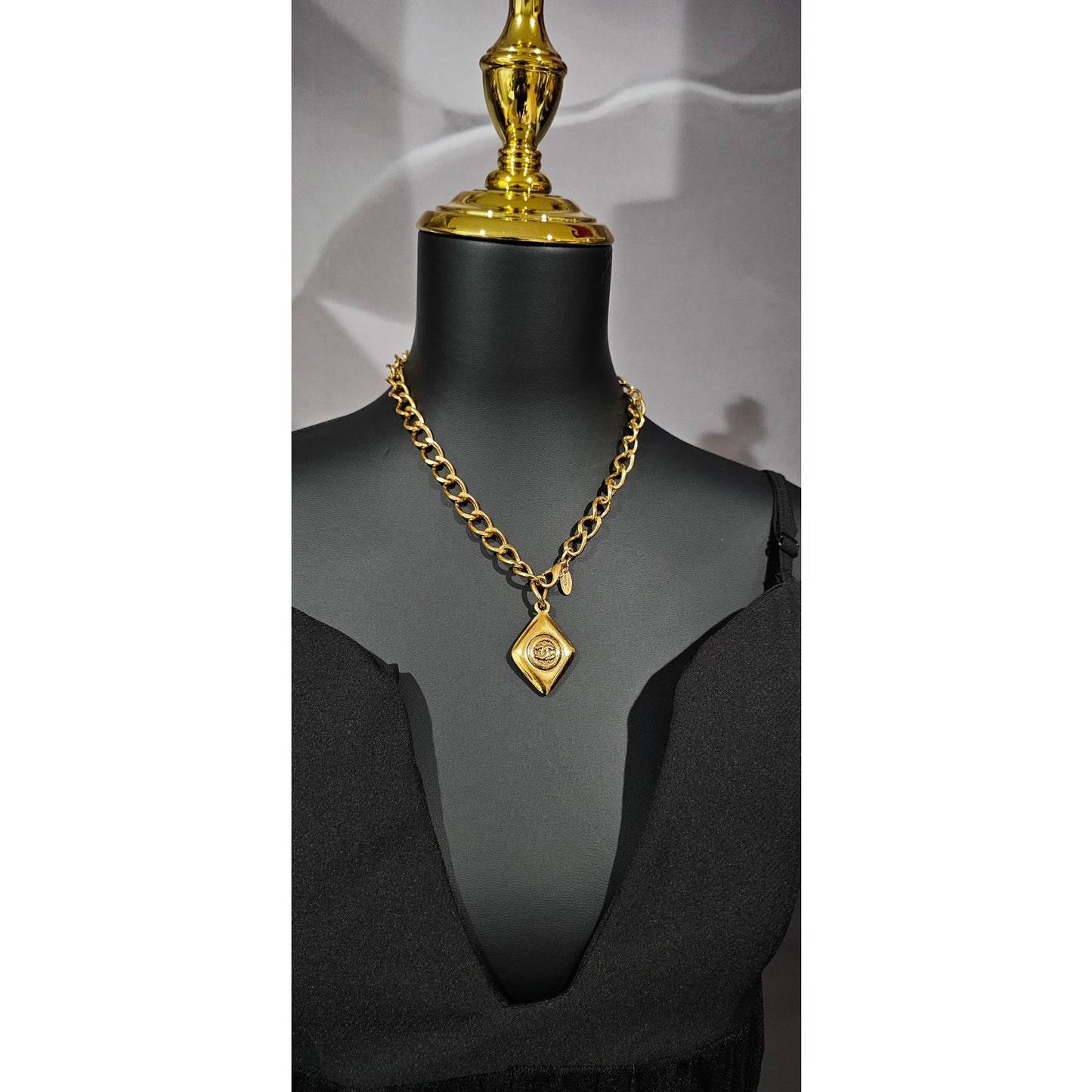 CHANEL CC Vintage 24K Necklace Rhombus Logo Gold 93P