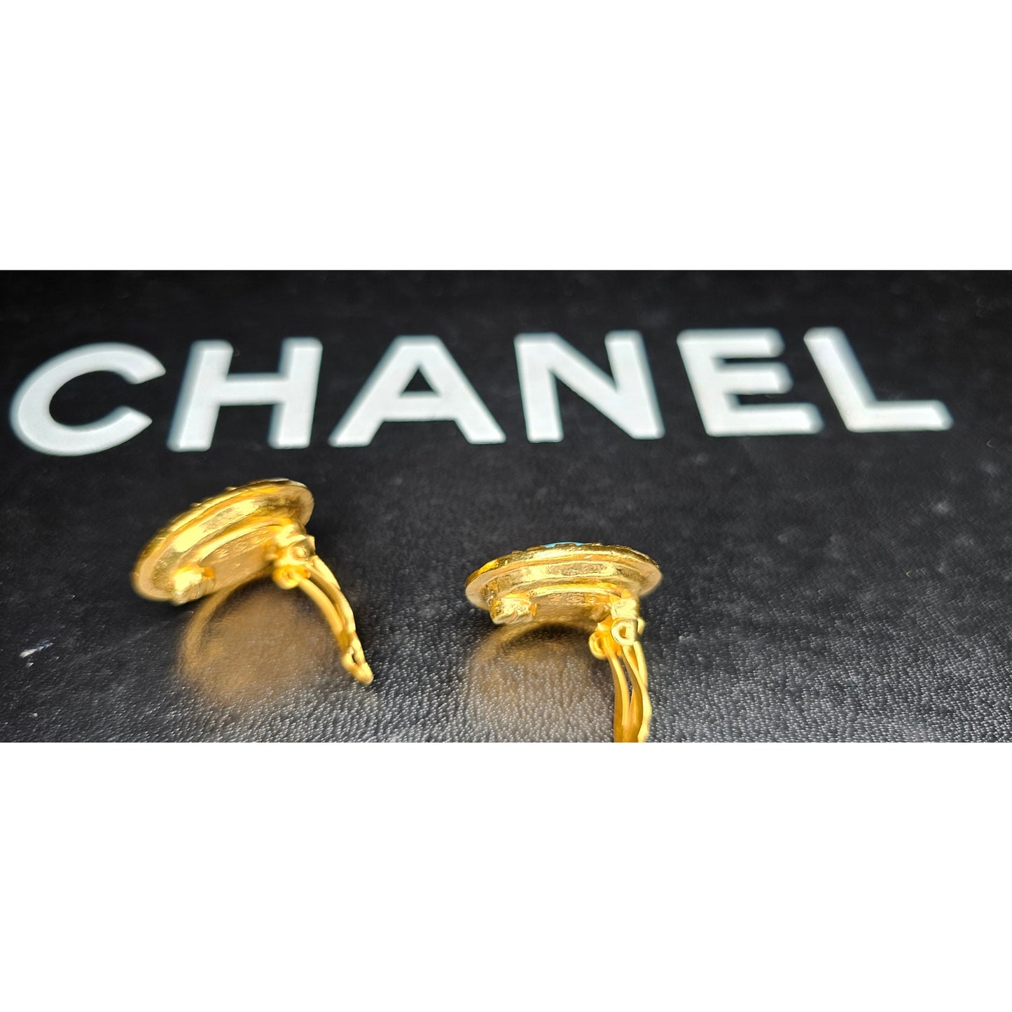 Chanel Collection 28 Turquoise Stone Gold Clip-On Earrings