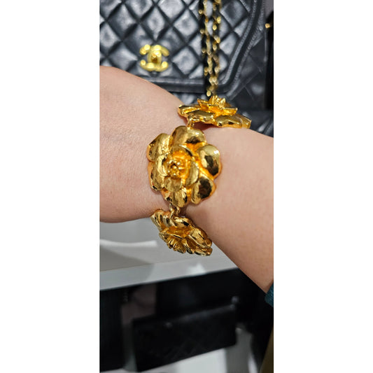 Chanel Vintage Camélia bracelet