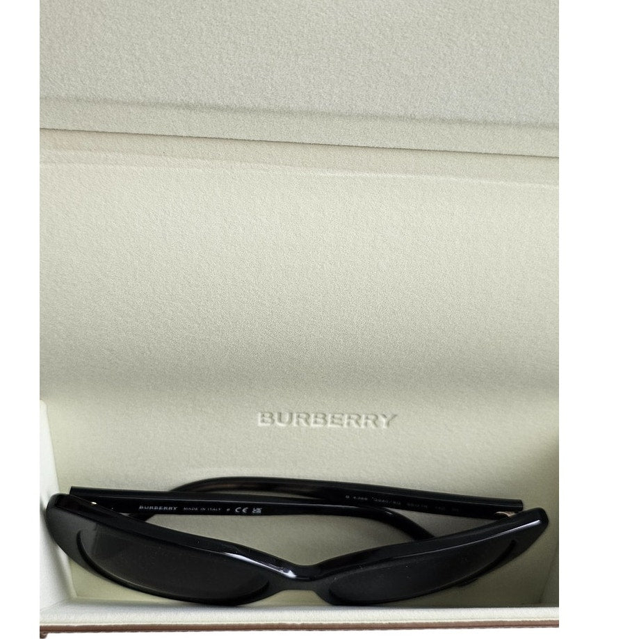 Burberry BE4366 Tamsin cat-eye sunglasses in black acetate with grey gradient lenses
