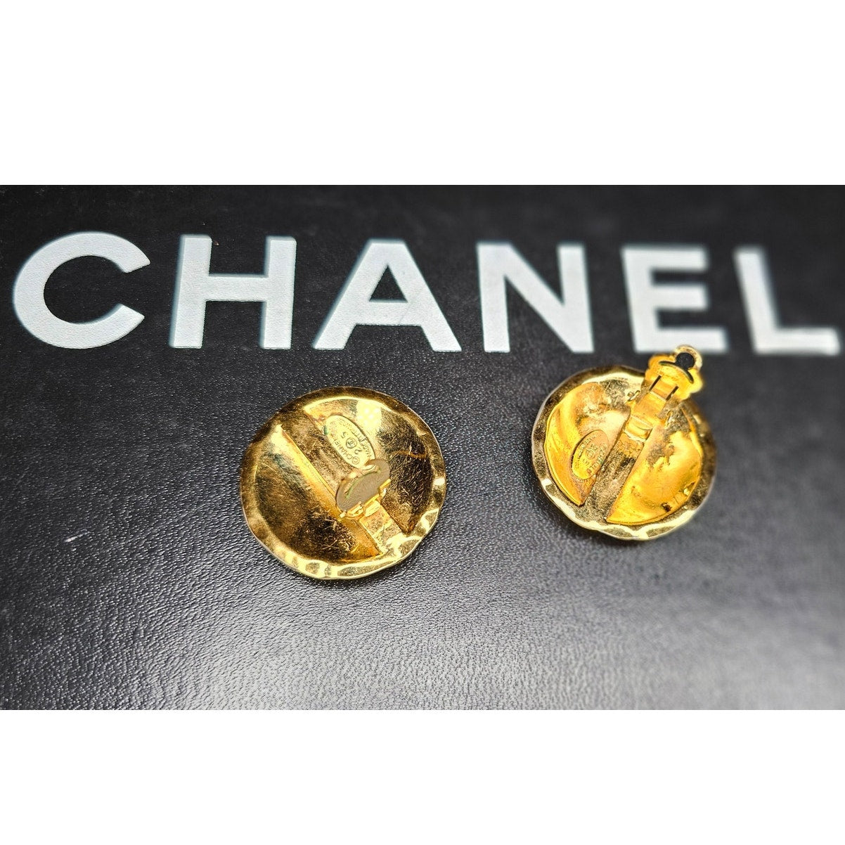 CHANEL Vintage Round Matrasse Coco Large Earrings Gold Quilted