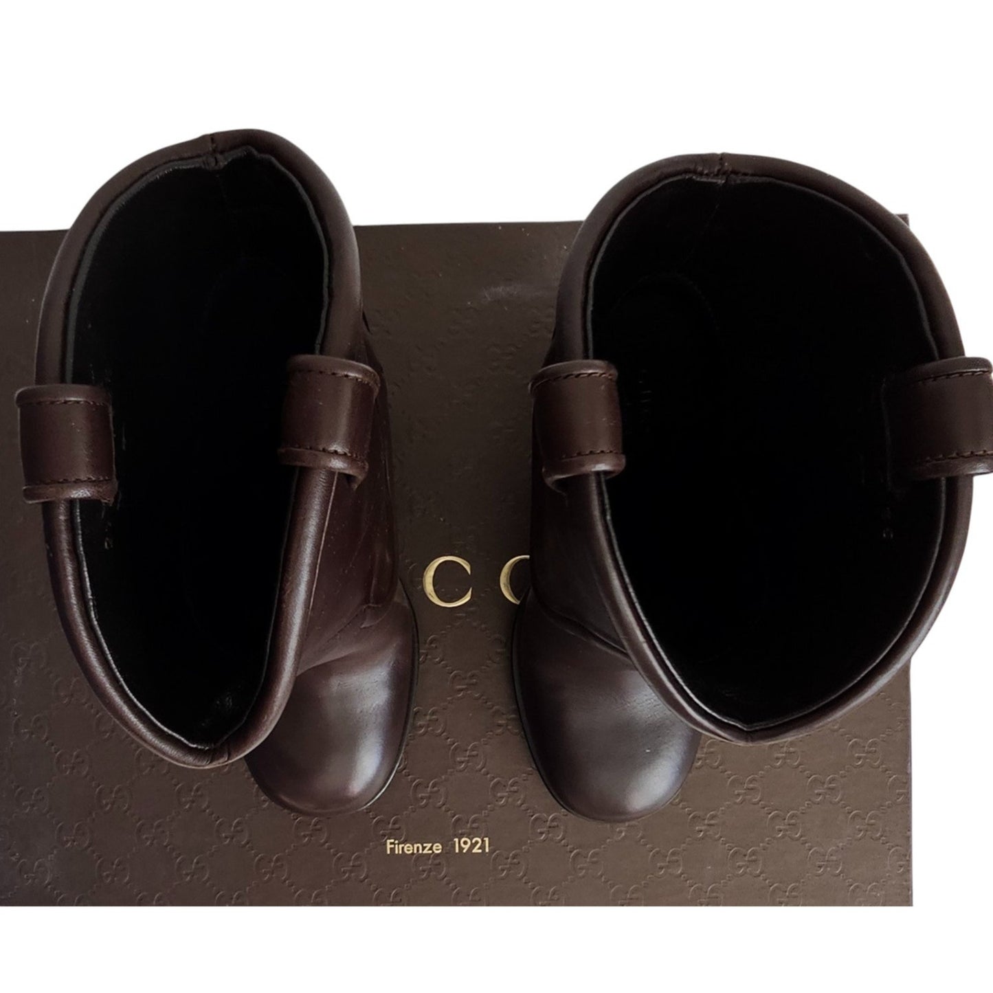 GUCCI Trish Rare Pull On Runway Boots SIZE (size mismatched) 35.5