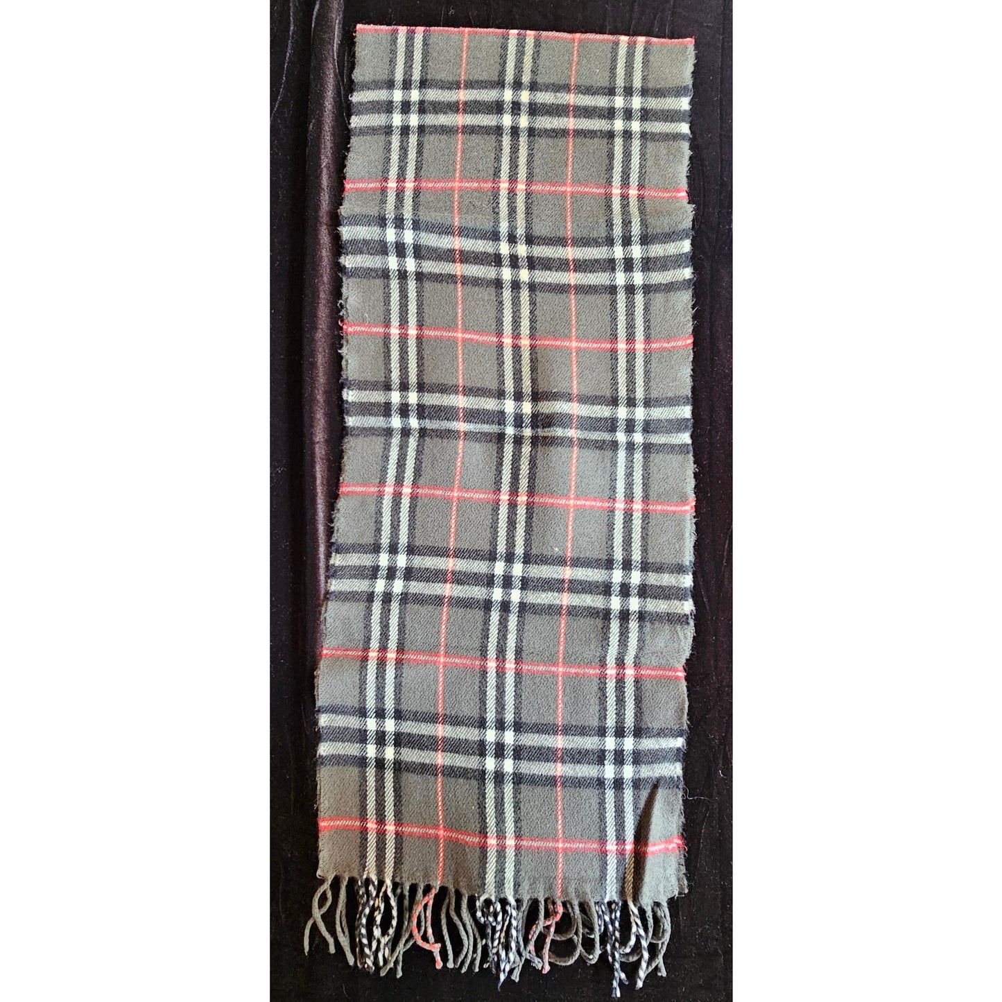 BURBERRY London 100% Lambswool Gray Scarf Shawl Nova Check Vintage (3)