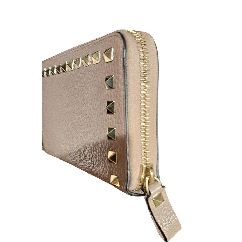Valentino Garavani Rockstud Pebble Leather Zip Around Continental Wallet