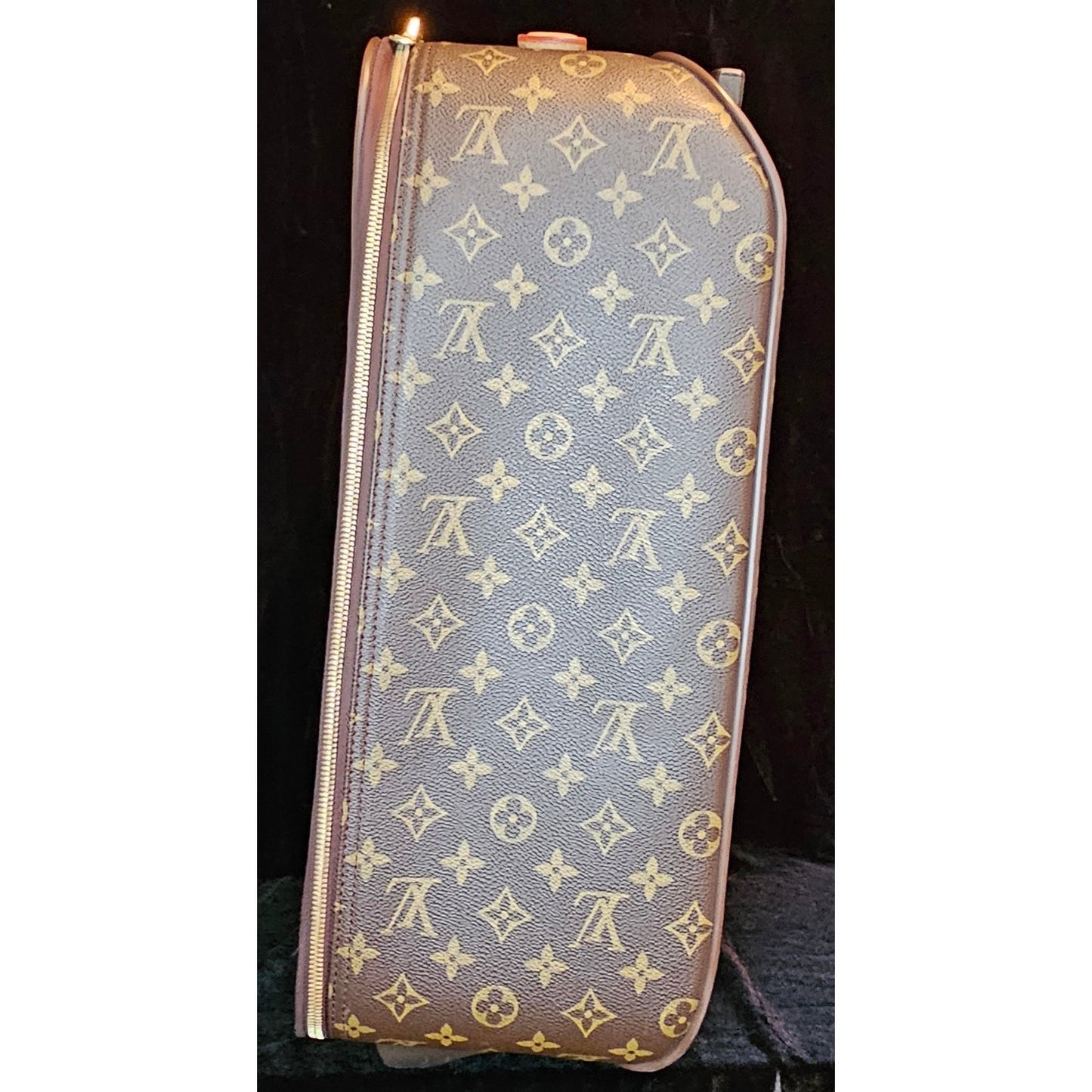 Louis Vuitton Pegase 45 rolling suitcase in Monogram canvas