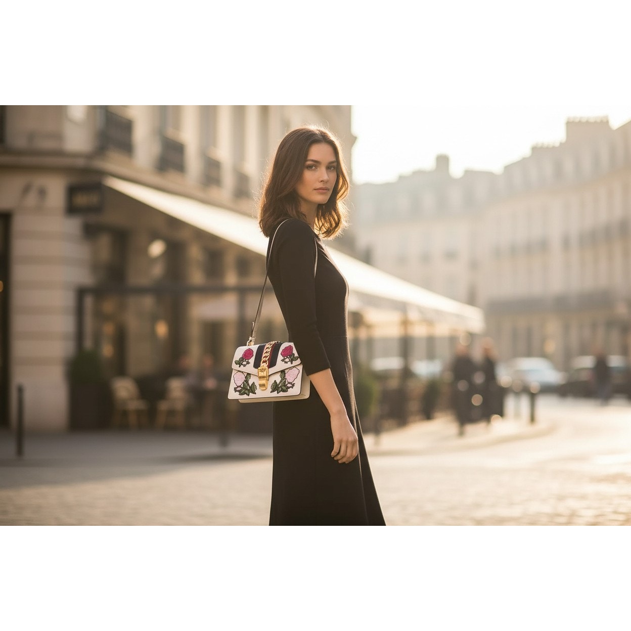 GUCCI Sylvie Embroidered Floral Shoulder Bag in White