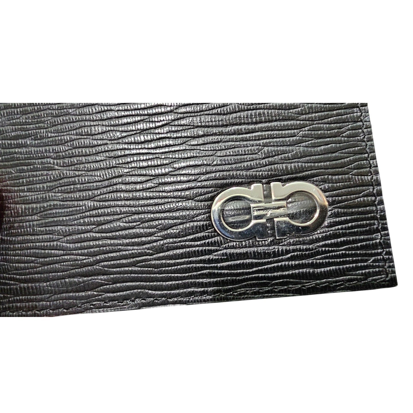 Ferragamo Gancini card holder with pull-out ID window Black and Red