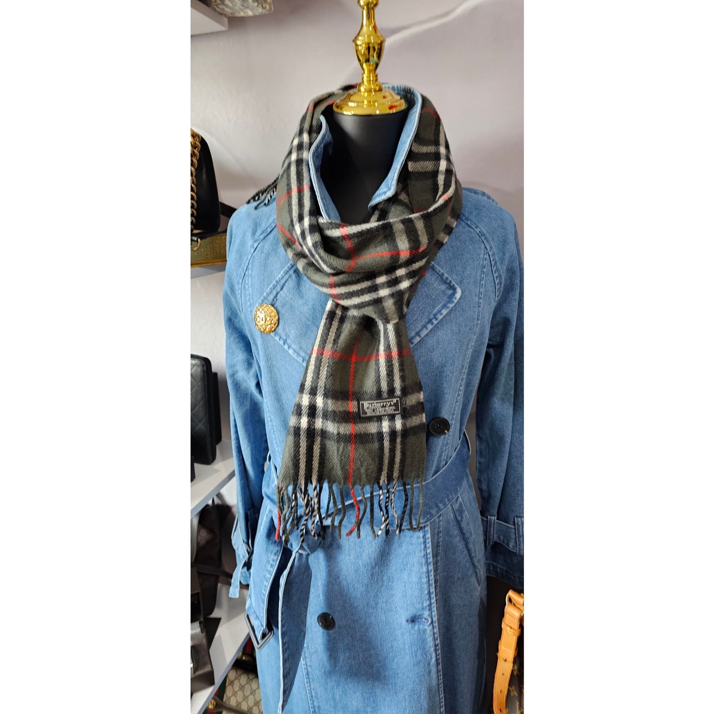 BURBERRYs of London 100% Lambswool Gray Scarf Shawl Nova Check Vintage Made In England