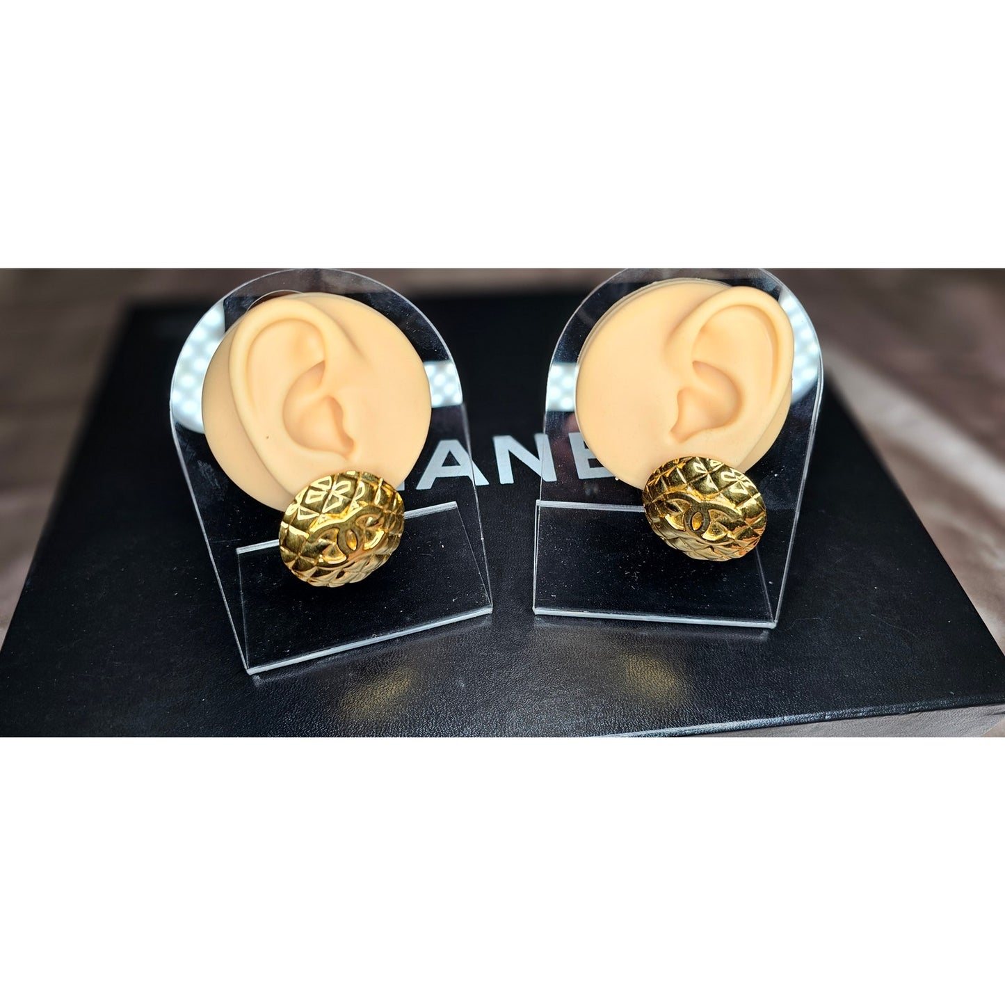 CHANEL Vintage Round Matrasse Coco Large Earrings Gold Quilted