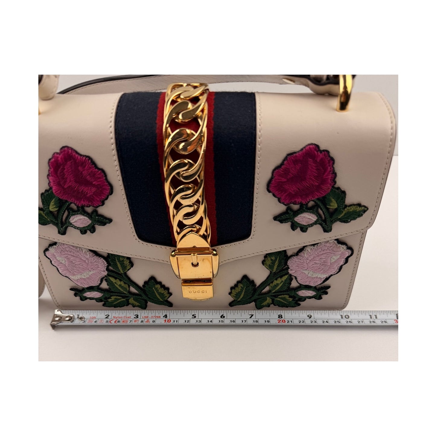 GUCCI Sylvie Embroidered Floral Shoulder Bag in White