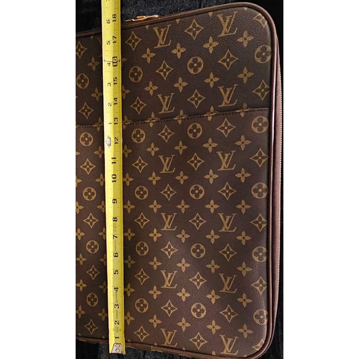 Louis Vuitton Pegase 45 rolling suitcase in Monogram canvas