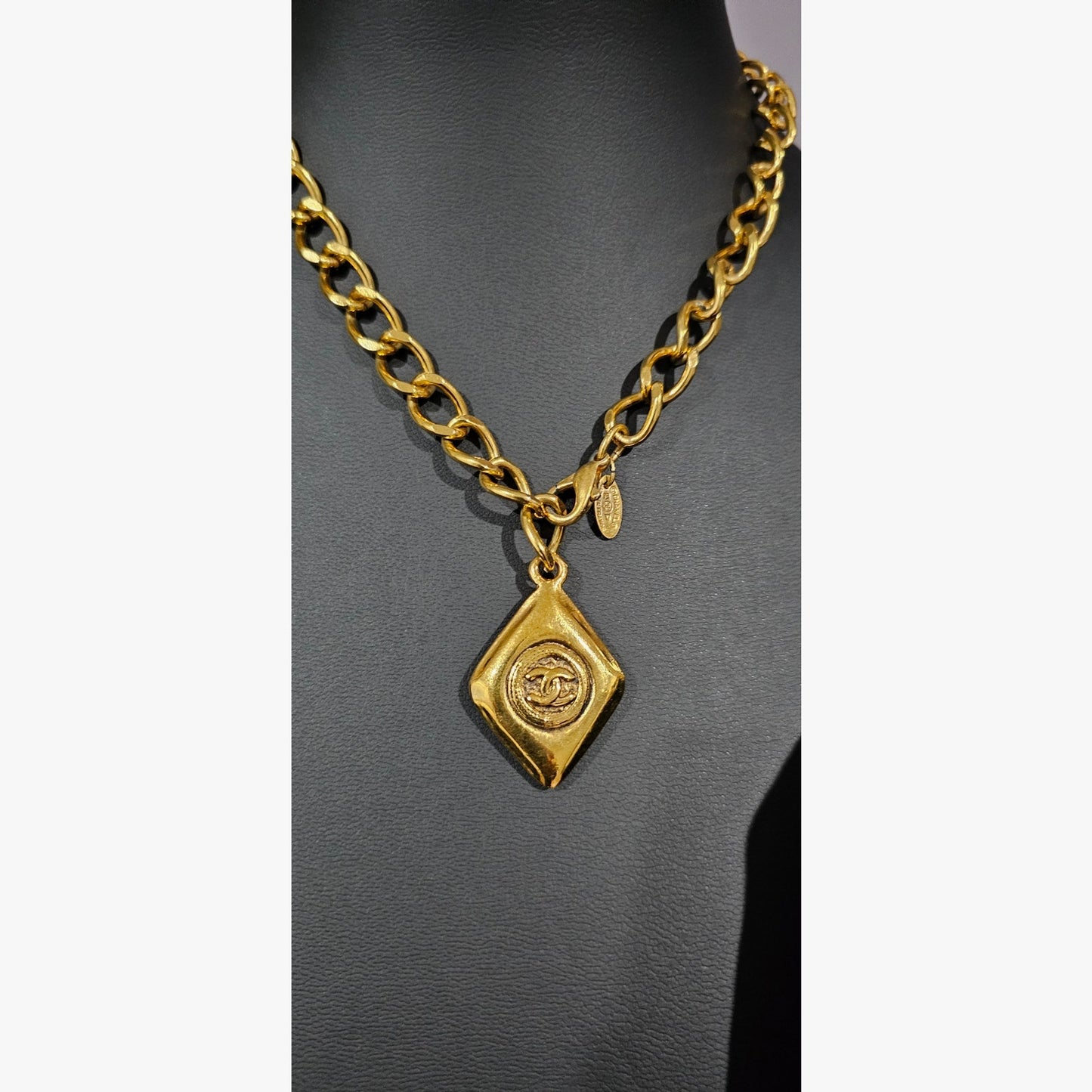 CHANEL CC Vintage 24K Necklace Rhombus Logo Gold 93P