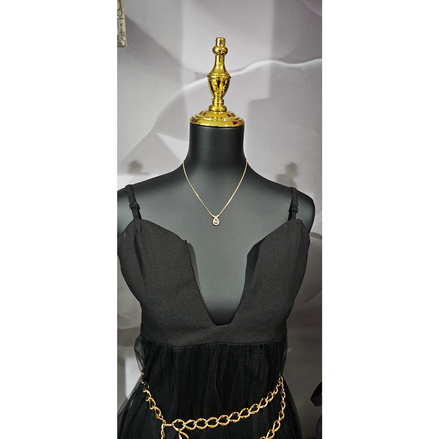 Christian Dior Classic CD Logo Monogram Rhinestone Pendant Gold Necklace