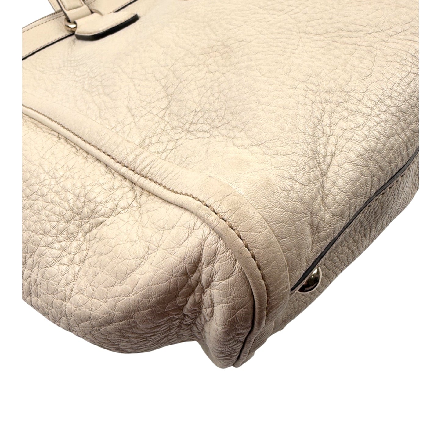 Gucci  Interlocking GG Soho Leather Handbag Ivory