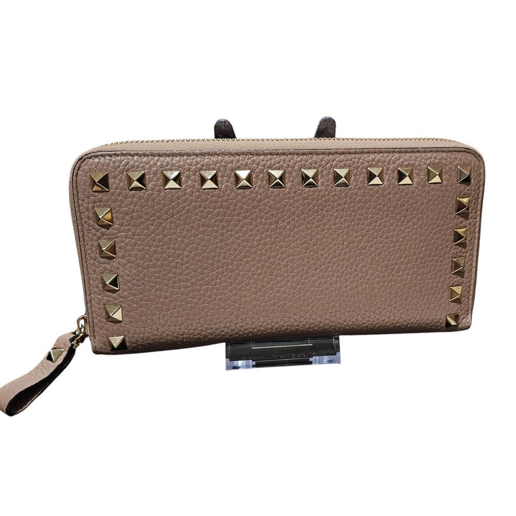 Valentino Garavani Rockstud Pebble Leather Zip Around Continental Wallet