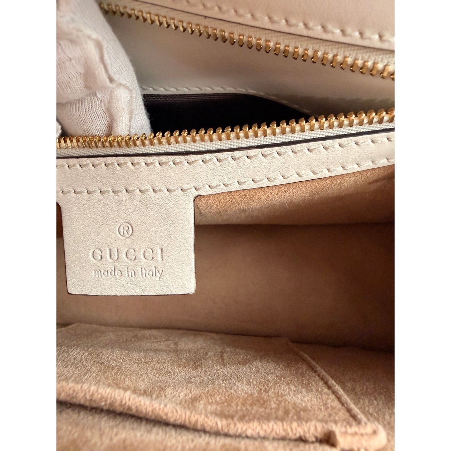 GUCCI Sylvie Embroidered Floral Shoulder Bag in White