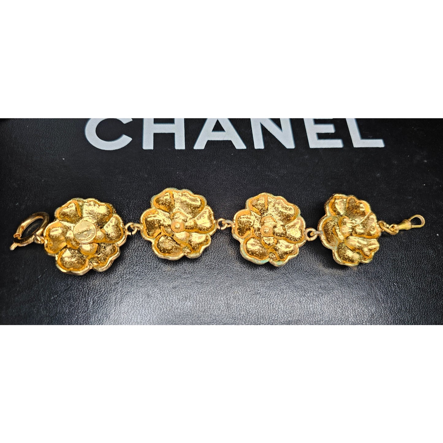 Chanel Vintage Camélia bracelet