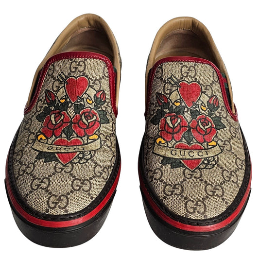 Gucci GG Supreme coated canvas slip-on loafers with heart and rose appliqués Sz 36C