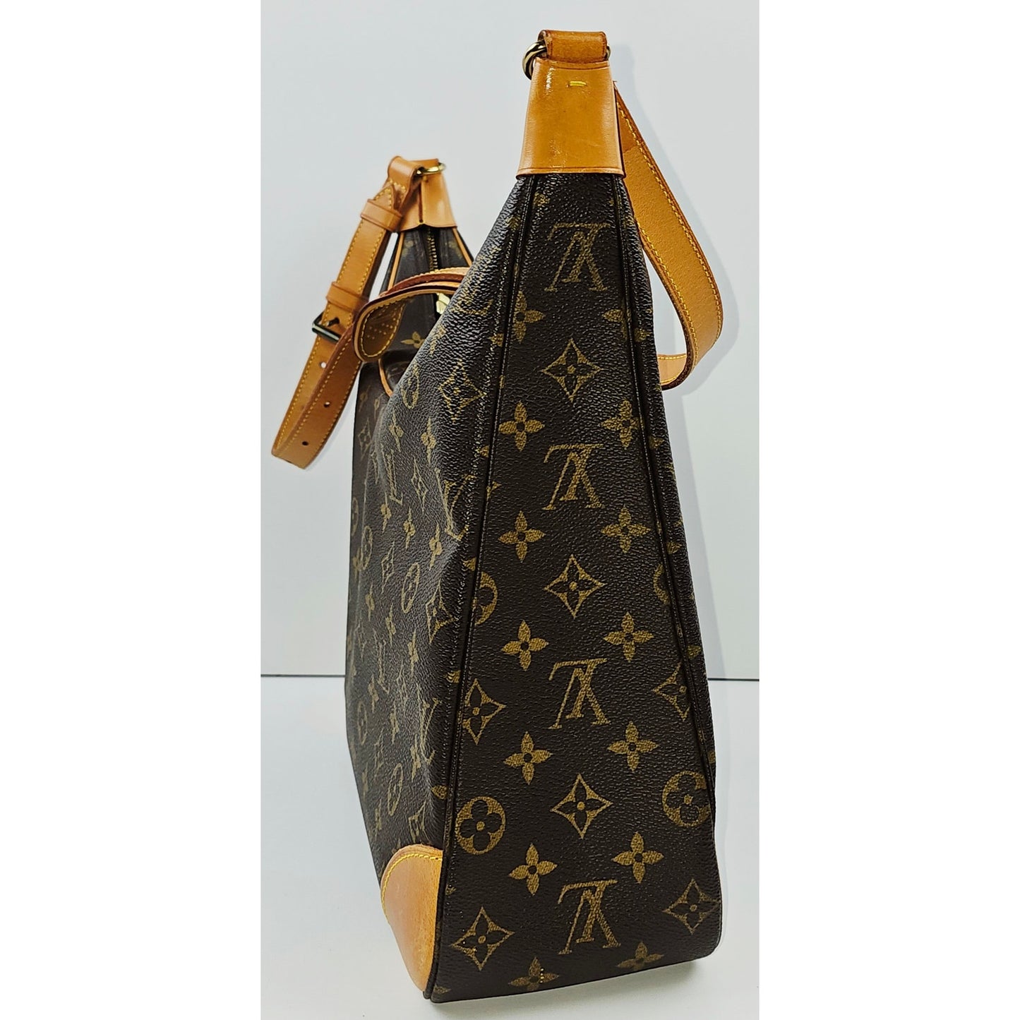Louis Vuitton Monogram Boulogne 35 Shoulder Bag Brown