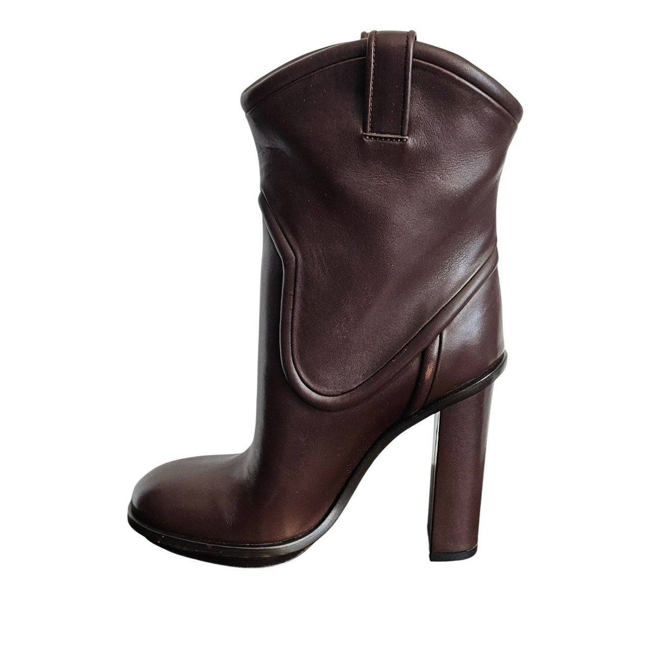 GUCCI Trish Rare Pull On Runway Boots SIZE (size mismatched) 35.5