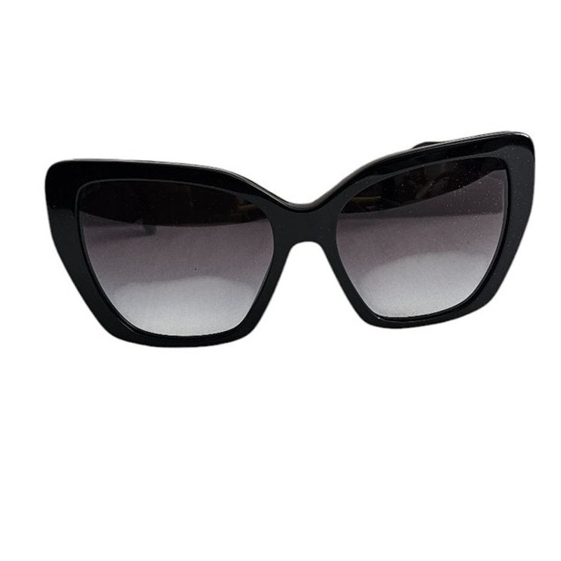 Burberry BE4366 Tamsin cat-eye sunglasses in black acetate with grey gradient lenses