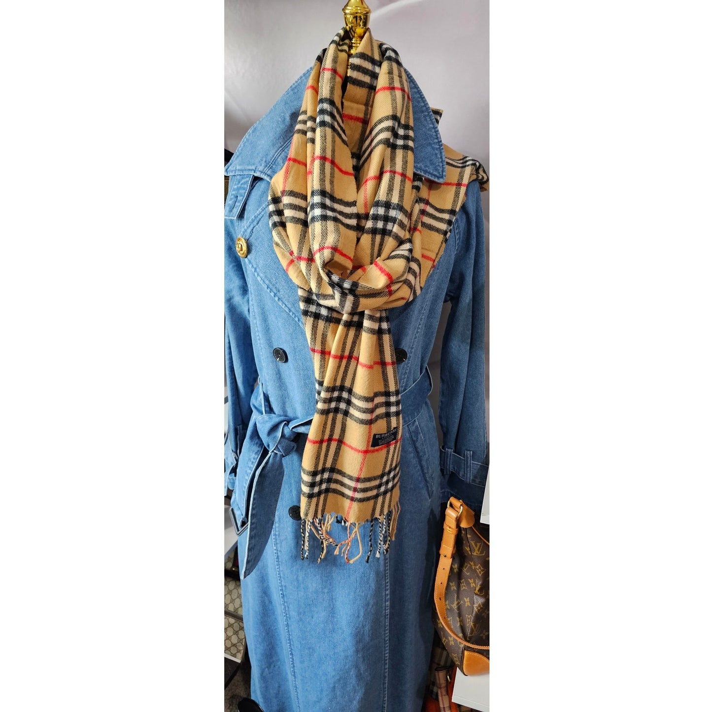 BURBERRYs of London 100% Lambswool BEIGE Scarf Shawl Nova Check Vintage (Longer)