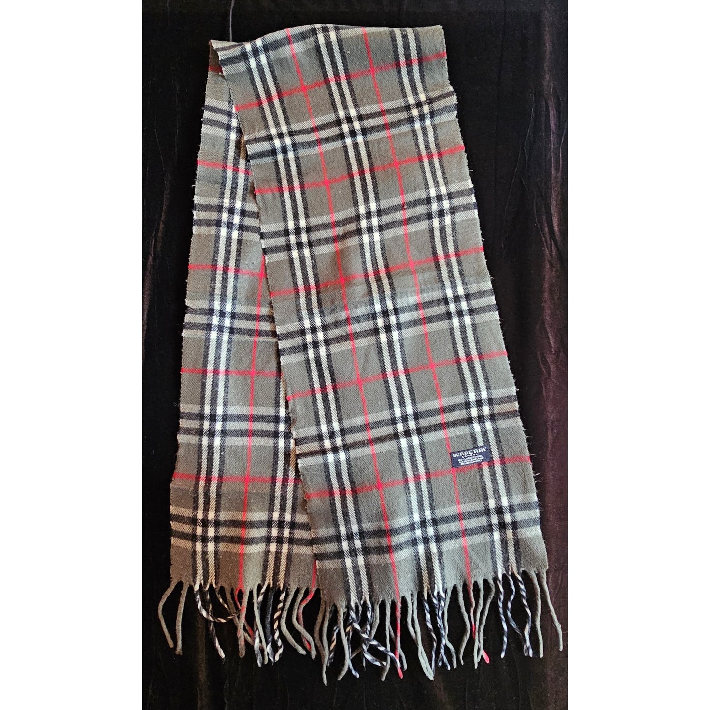 BURBERRYs of London 100% Lambswool Gray Scarf Shawl Nova Check Vintage (2)