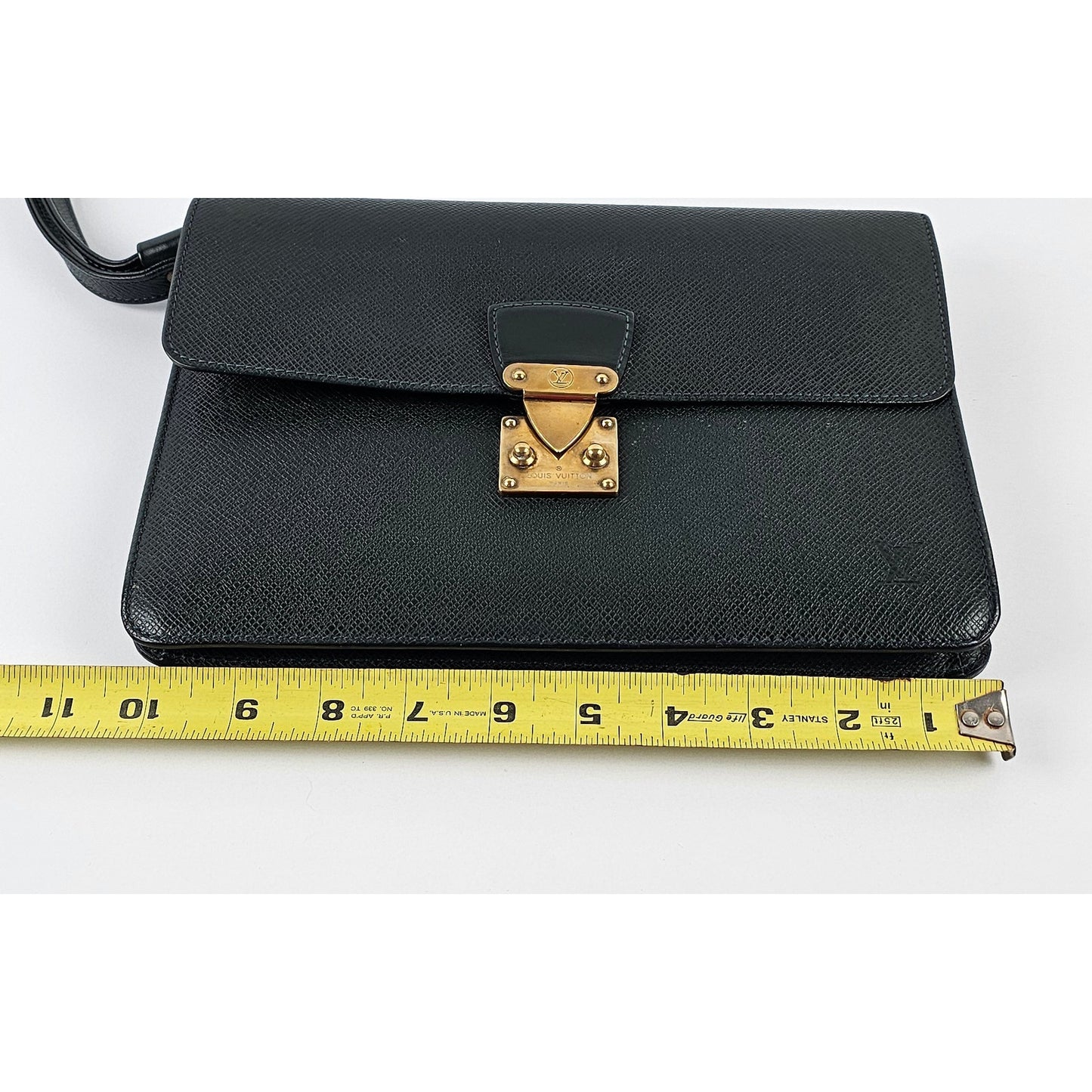 LOUIS VUITTON Pochette Clutch Bag Green Taiga Leather