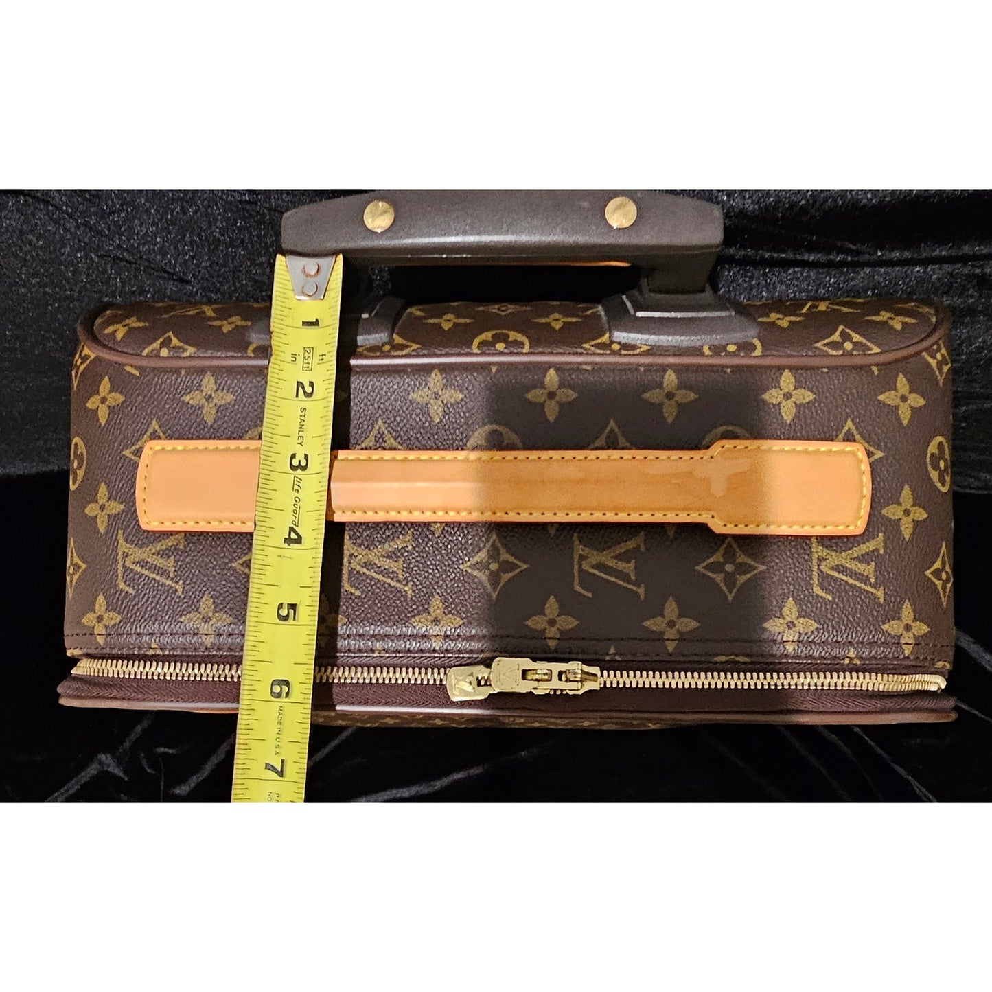 Louis Vuitton Pegase 45 rolling suitcase in Monogram canvas