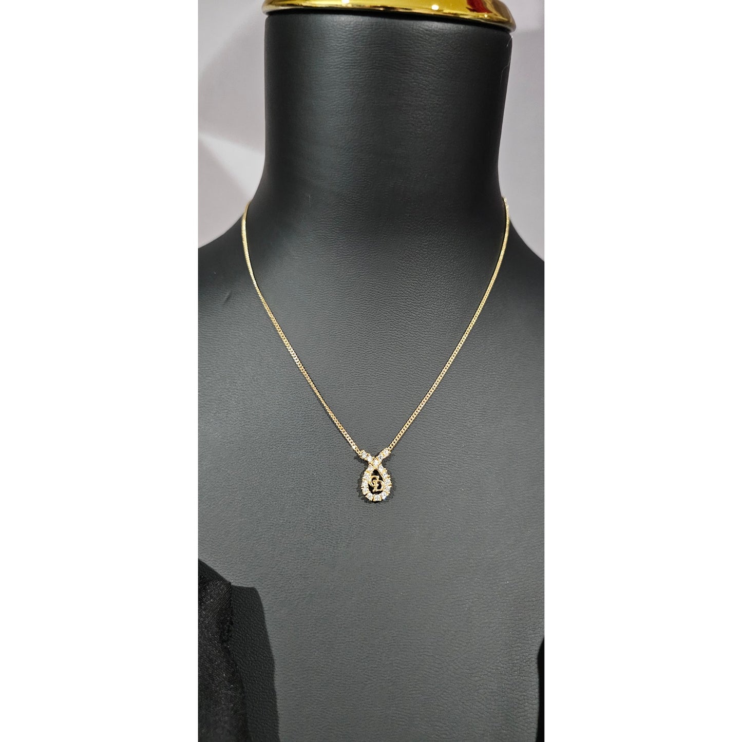 Christian Dior Classic CD Logo Monogram Rhinestone Pendant Gold Necklace