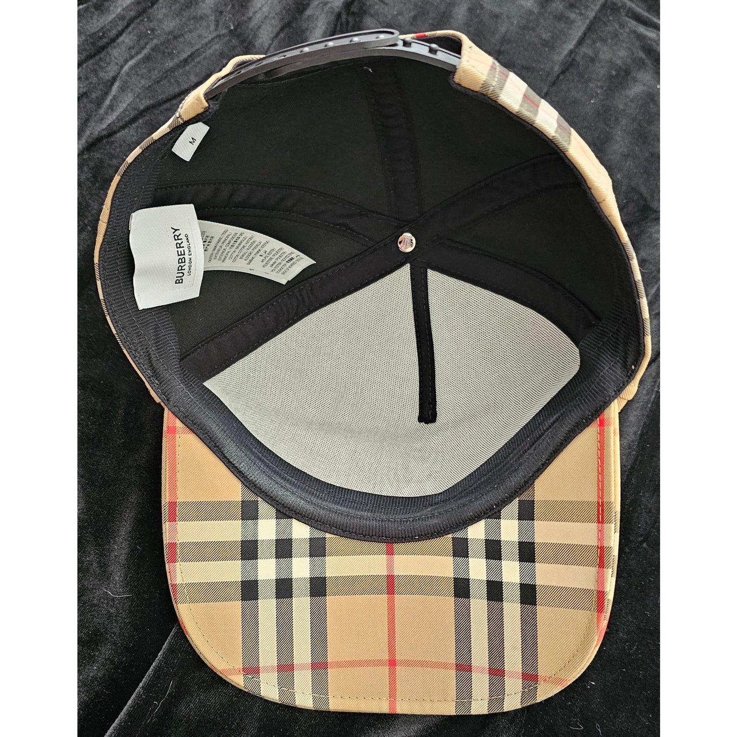 Burberry Unisex Canvas Signature LOVE Baseball Cap
