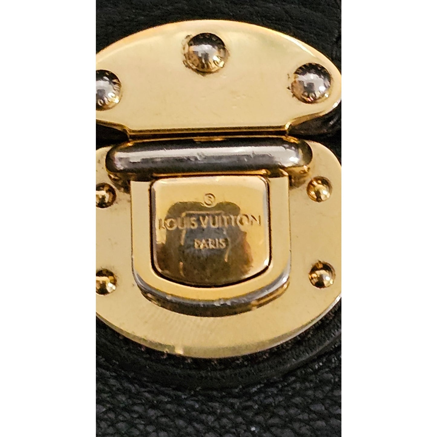 Louis Vuitton Mahina Portefeuille Amelia Black Gold Hardware Long Wallet