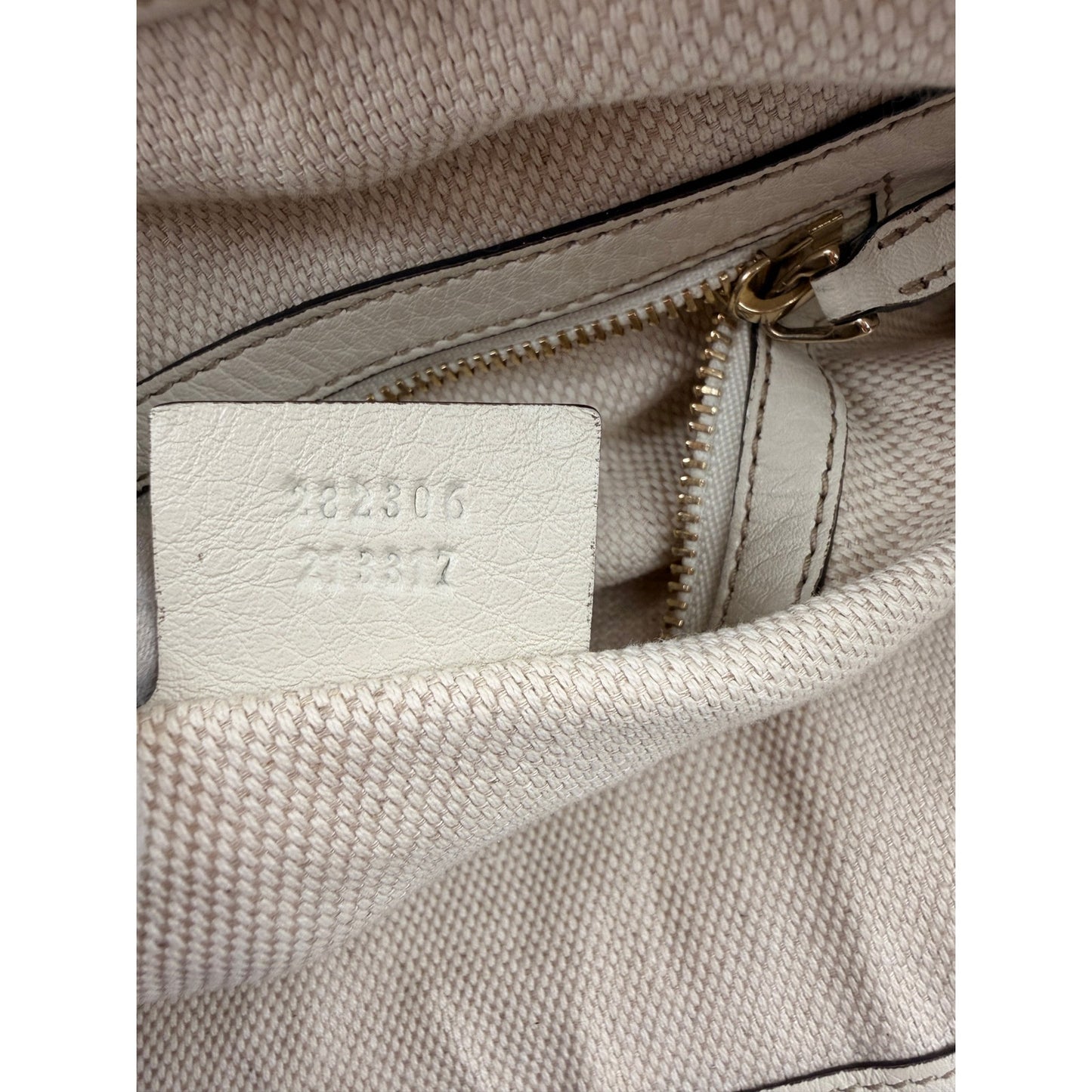Gucci  Interlocking GG Soho Leather Handbag Ivory