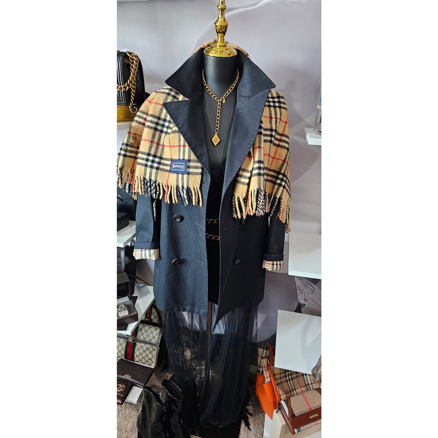 BURBERRYs of London 100% New Wool BEIGE Shawl/ Stole Nova Check