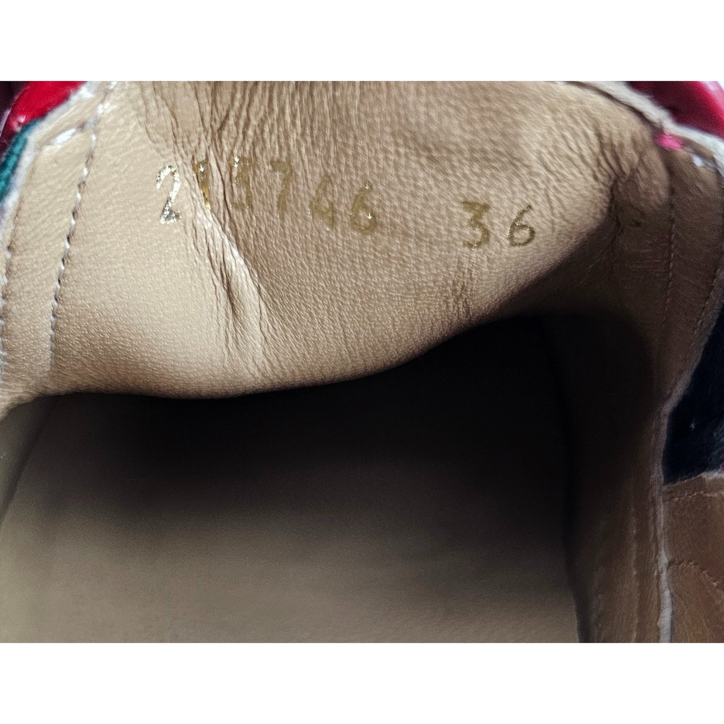 Gucci GG Supreme coated canvas slip-on loafers with heart and rose appliqués Sz 36C